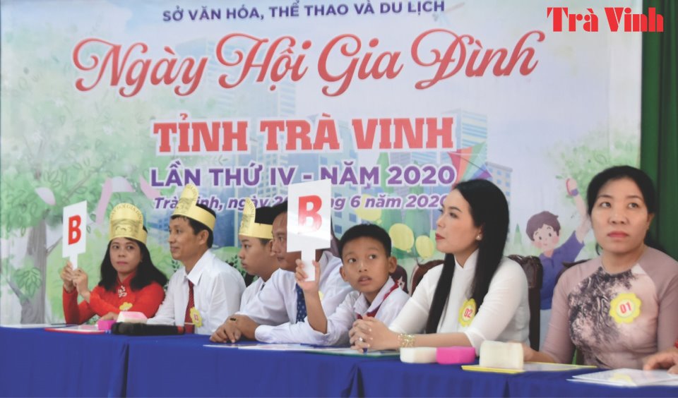 Phần thi trắc nghiệm kiến thức về gia đình, pháp luật của các gia đình.